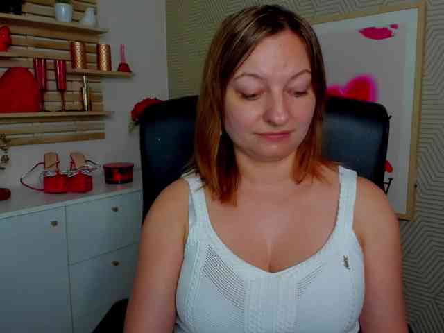 angelaLove13 webcam