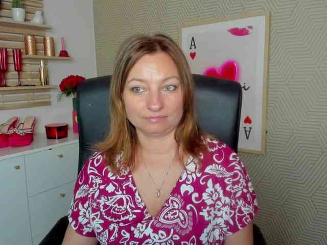 angelaLove13 webcam