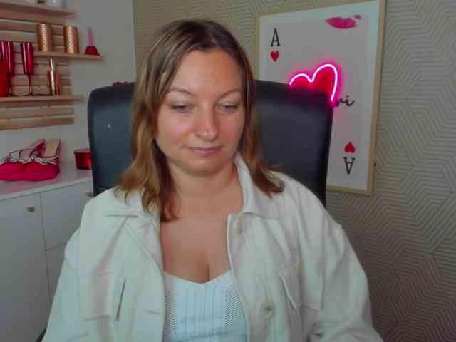 angelaLove13 webcam