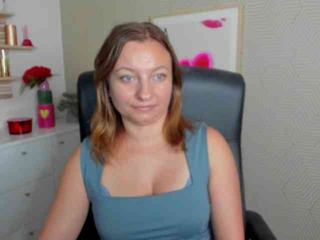 angelaLove13 webcam
