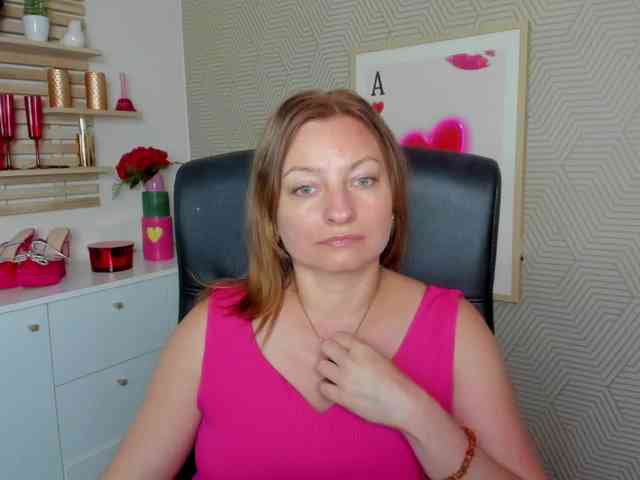 angelaLove13 webcam