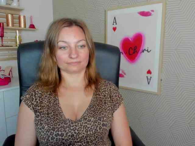 angelaLove13 webcam