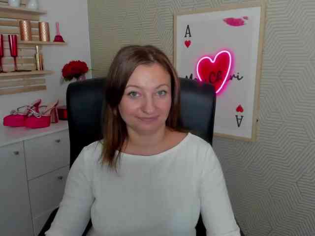 Model: angelaLove13