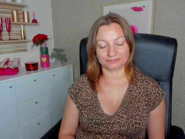 Model: angelaLove13