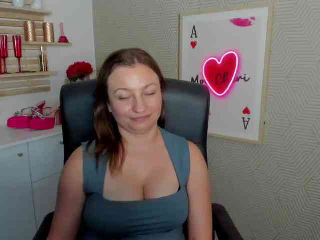 Model: angelaLove13