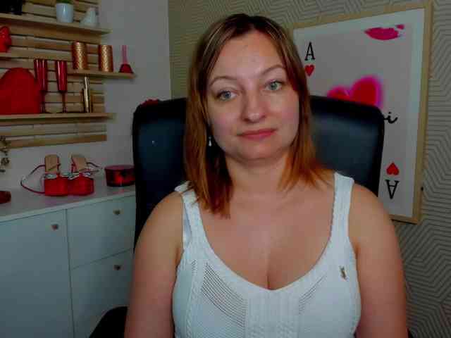 angelaLove13 webcam