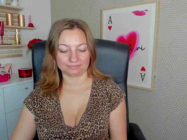 Model: angelaLove13