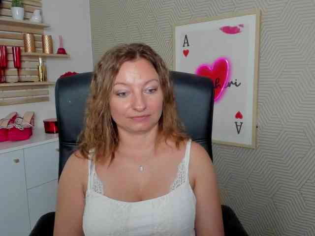 angelaLove13 webcam