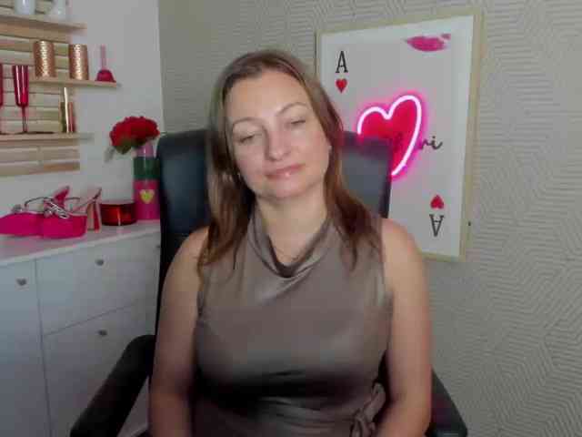 Model: angelaLove13