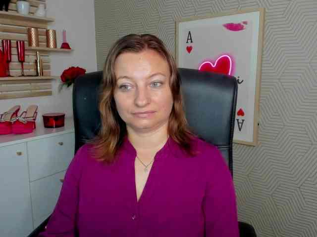 angelaLove13 webcam