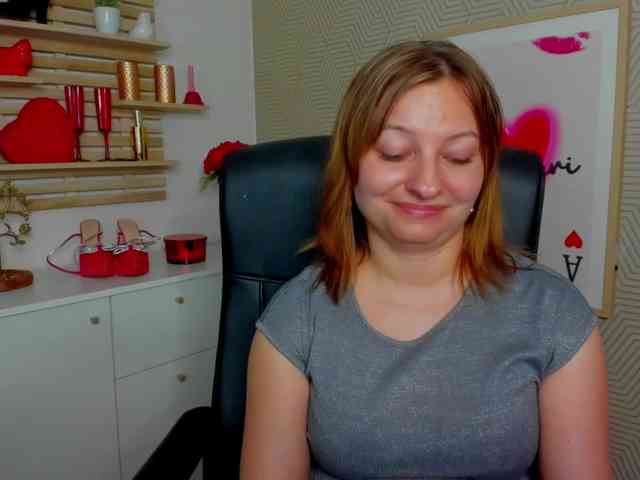 angelaLove13 webcam