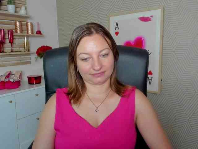 angelaLove13 webcam