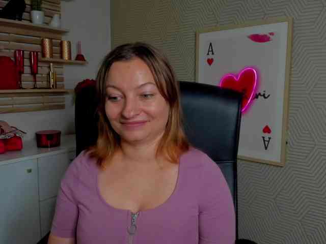 Model: angelaLove13