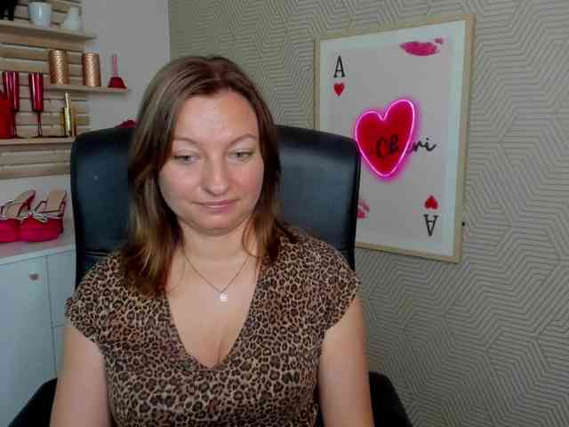 angelaLove13 webcam