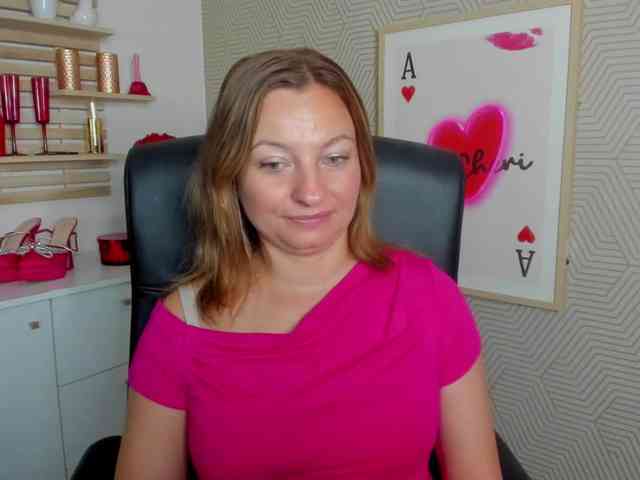 angelaLove13 webcam