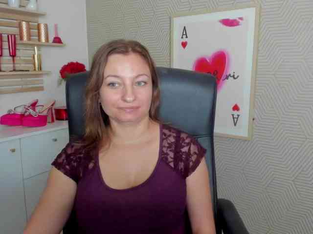 Model: angelaLove13