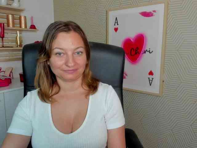 angelaLove13 webcam