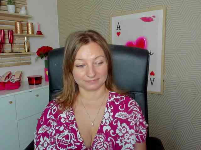 angelaLove13 webcam