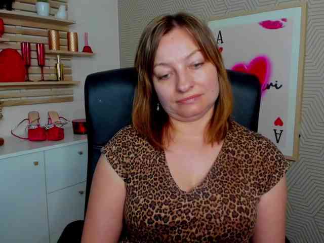 angelaLove13 webcam