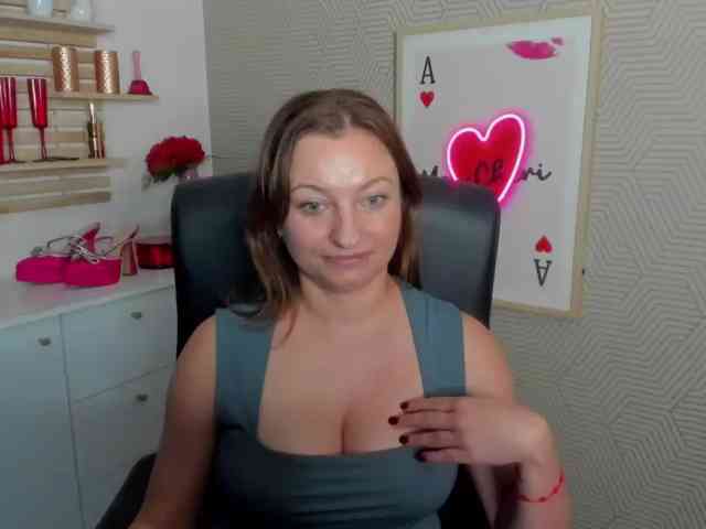 Model: angelaLove13