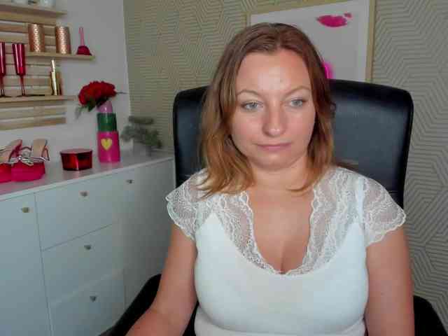 angelaLove13 webcam