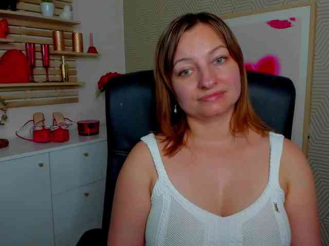angelaLove13 webcam