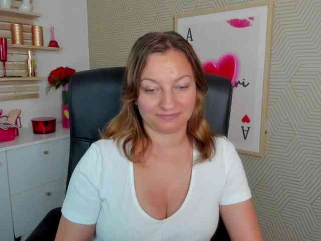 angelaLove13 webcam