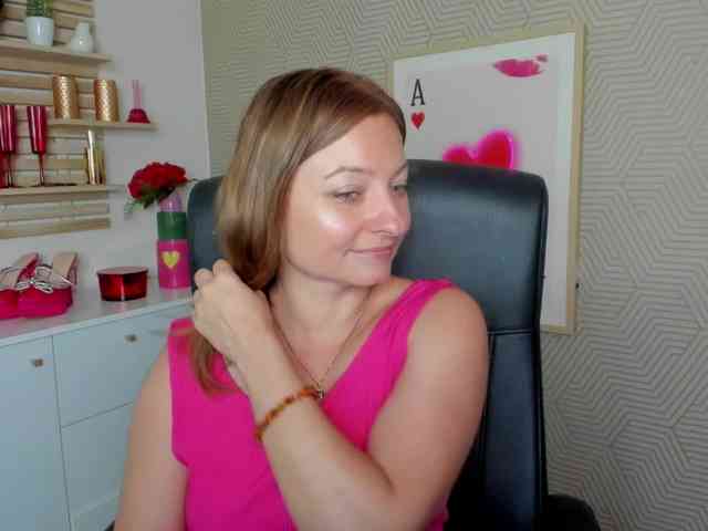 angelaLove13 webcam