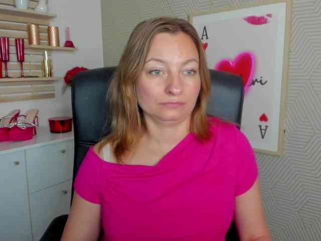 Model: angelaLove13