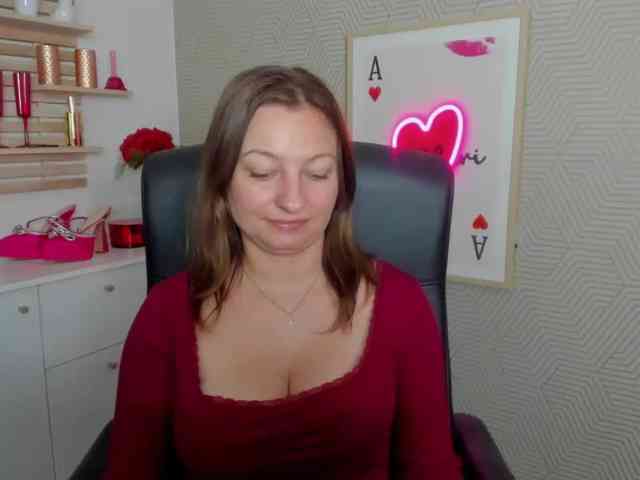 angelaLove13 webcam