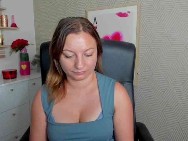 angelaLove13 webcam