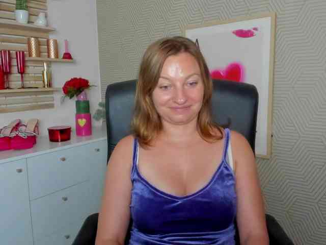 Model: angelaLove13