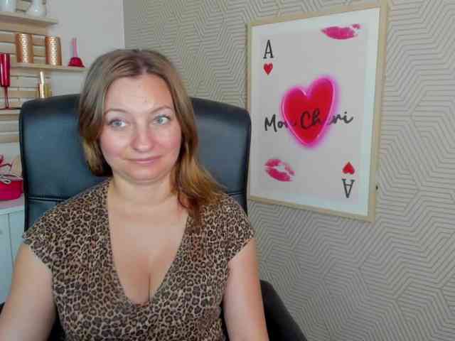 angelaLove13 webcam