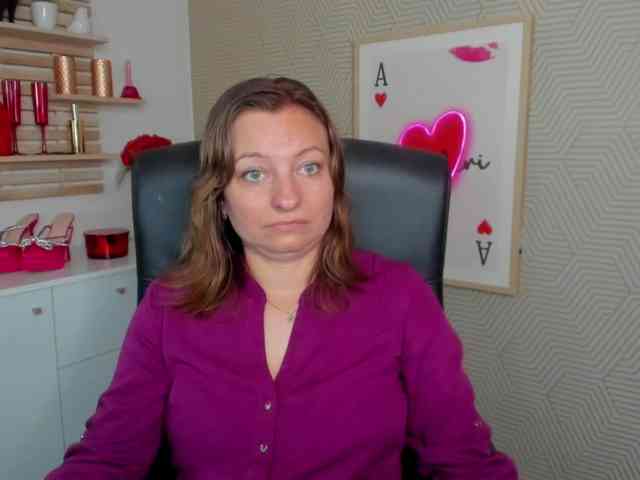angelaLove13 webcam