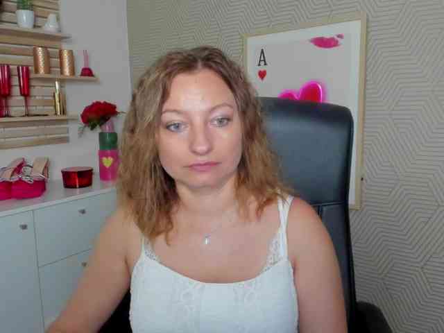 angelaLove13 webcam