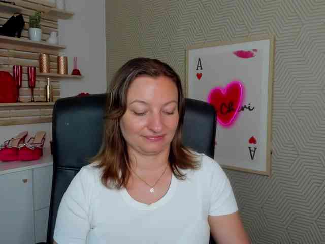 angelaLove13 webcam