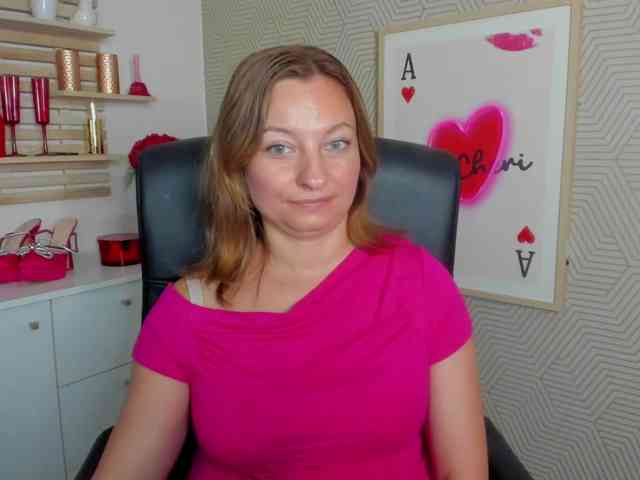 angelaLove13 webcam
