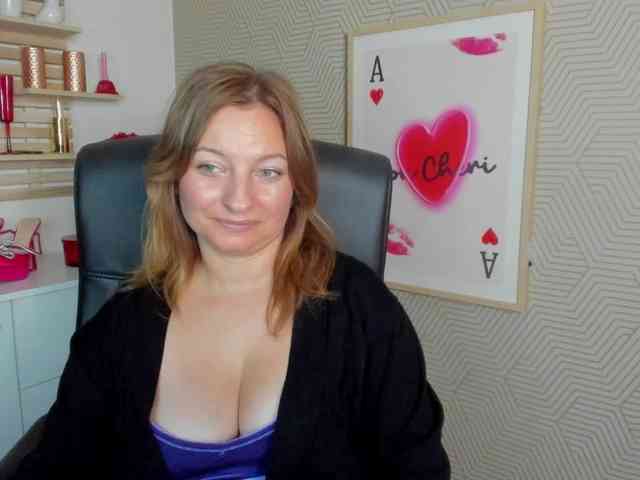 angelaLove13 webcam