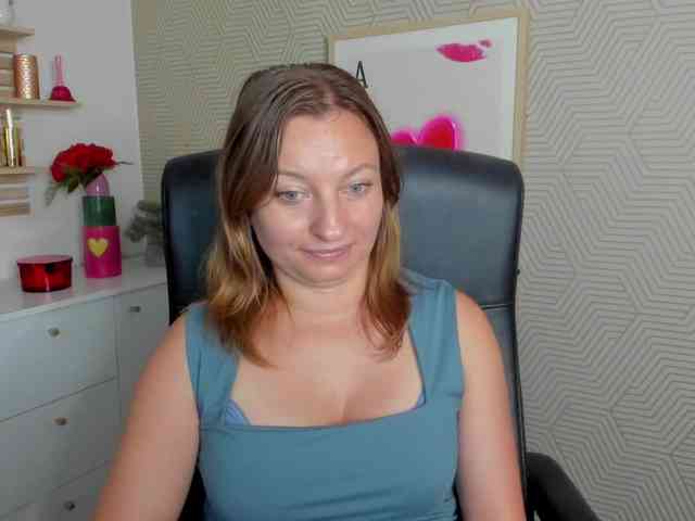 angelaLove13 webcam