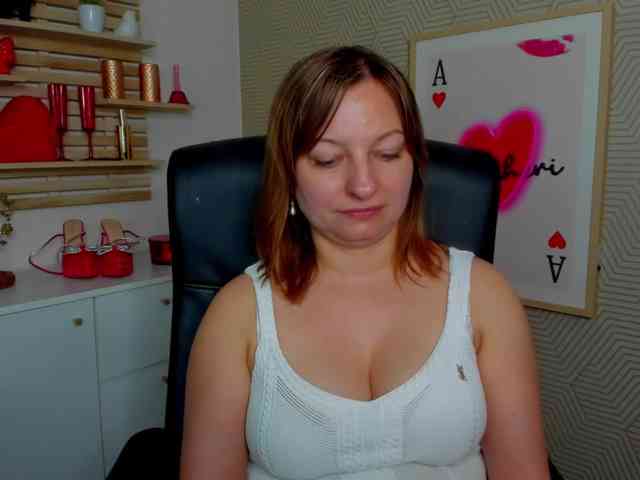 angelaLove13 webcam
