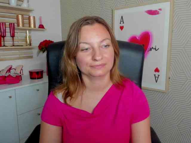 angelaLove13 webcam
