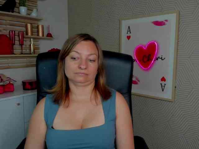 angelaLove13 webcam