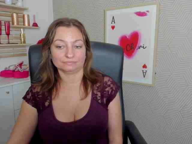 angelaLove13 webcam