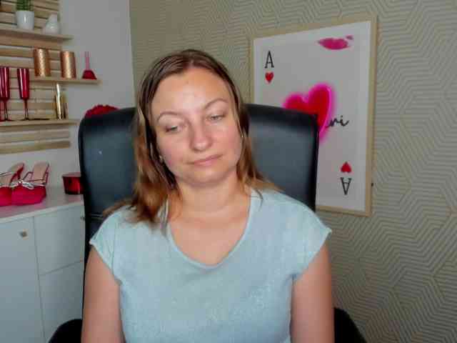 angelaLove13 webcam