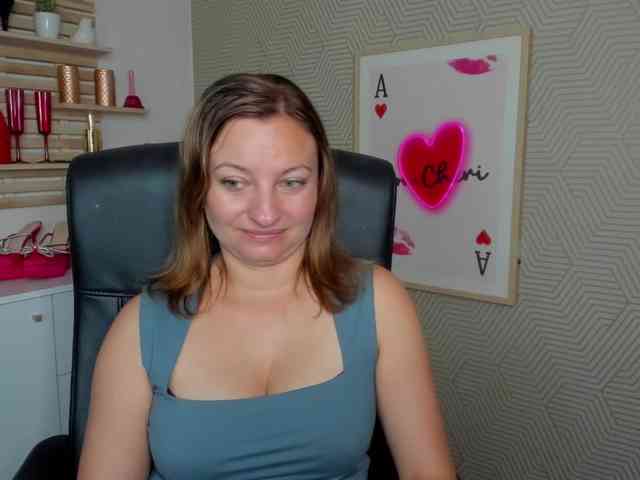 angelaLove13 webcam