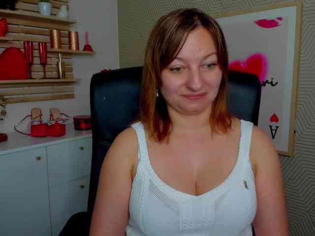 angelaLove13 webcam