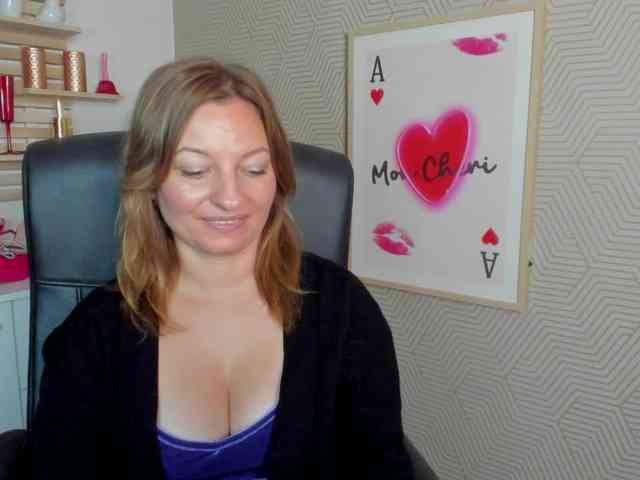 angelaLove13 webcam