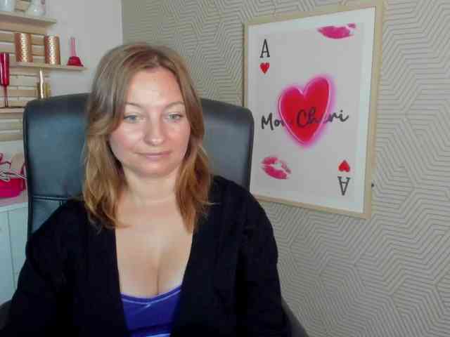 angelaLove13 webcam