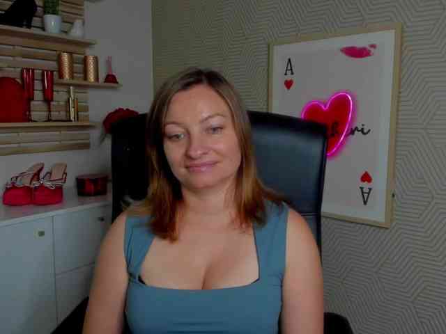 Model: angelaLove13