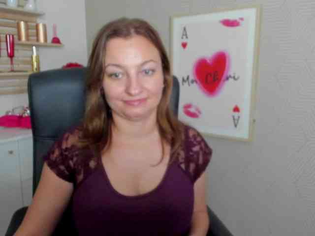 angelaLove13 webcam